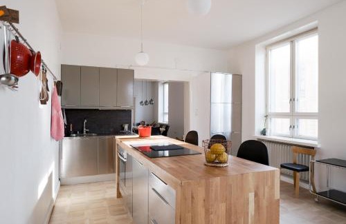 Hietalahti Apartment | Hotel-standard design apartment with sea view