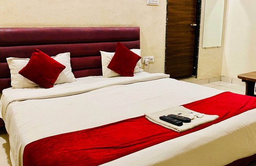 Indore Hotel | Hotel Sukh Vilas