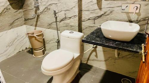 Rau Hotel | Hotel Suraj Palace