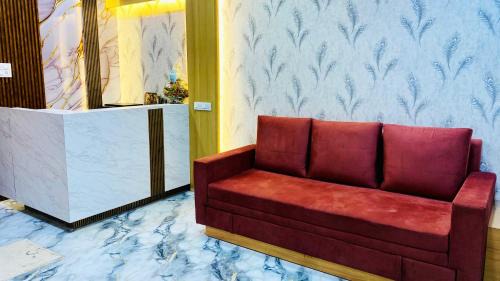 Rau Hotel | Hotel Suraj Palace