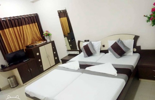 Kamrej Hotel | Hotel Swagat Inn And Guest House