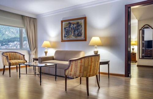 Centro International Hotel | Hotel Torre Monserrate