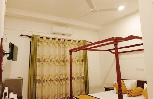 Baddegama Hotel | Hotel Veena