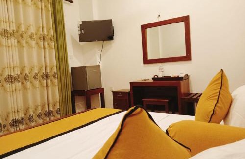 Baddegama Hotel | Hotel Veena