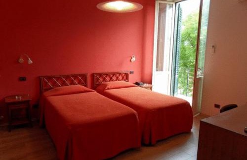 Corso dei Mille - Sant'Erasmo Hotel | Hotel Villa Archirafi