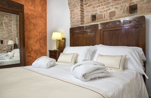 Castel d'Azzano Hotel | Hotel Villa Malaspina