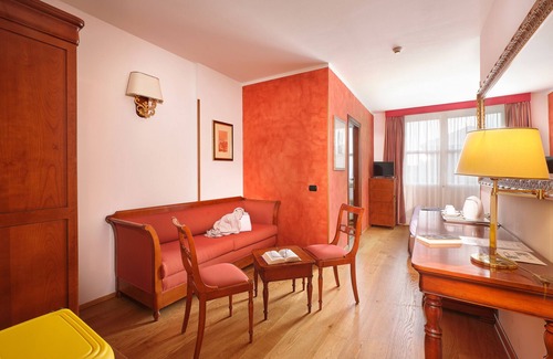 Castel d'Azzano Hotel | Hotel Villa Malaspina