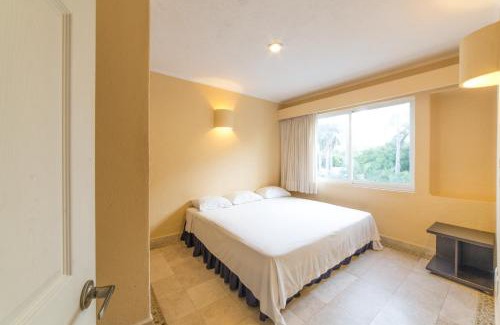 Granjas del Marques Apartment | Hotel Villamar Princesa Suites