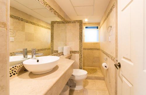 Granjas del Marques Apartment | Hotel Villamar Princesa Suites