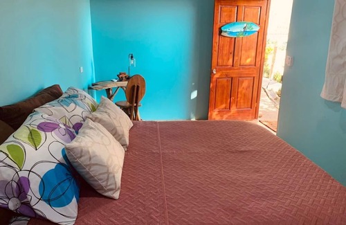 Canton Parrita Hotel | Hotel Vista Bonita - Monkey Room