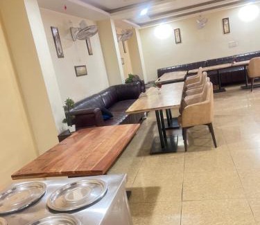 Gomti Nagar Hotel | Hotel Vistara Gomti Nager