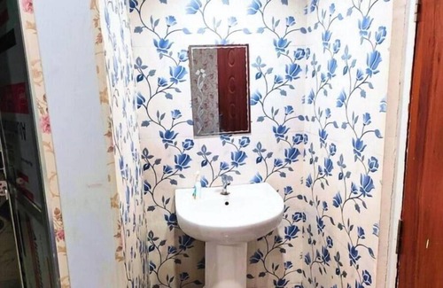 Gonda Apartment | Hotel White Stone Premium AC Room 1