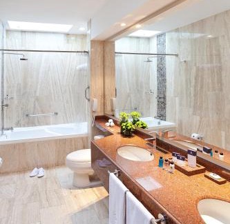 Chico Reservado Hotel | Hotel Windsor House Inn By GEH Suites