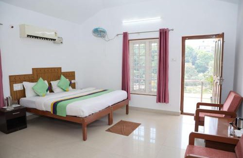Madikeri Hotel | Hotel Yajna Comforts
