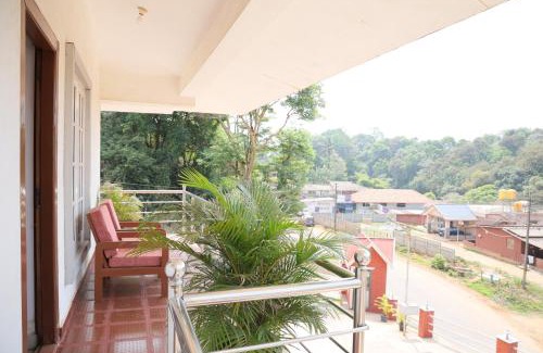 Madikeri Hotel | Hotel Yajna Comforts