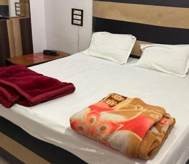 Allahabad Hotel | Hotel Yash