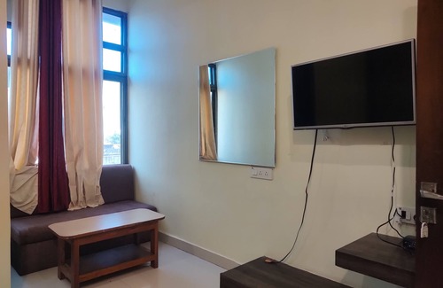 Sihora Hotel | Hotel Yash Raj