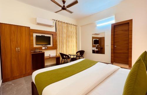 Mahipalpur Bed & Breakfast | Hotel Yash Regency by JMD Group