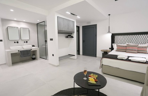 Scala Hotel | Hotel Yianna