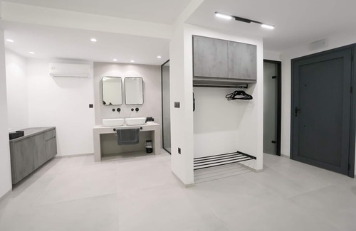 Scala Hotel | Hotel Yianna