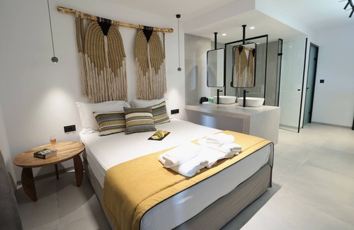 Scala Hotel | Hotel Yianna