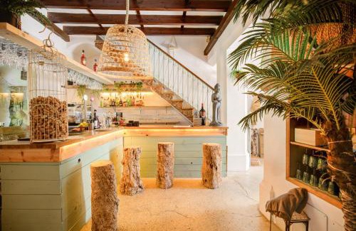 Petra House | Hotelet Can Oms Picasso by Rentallorca