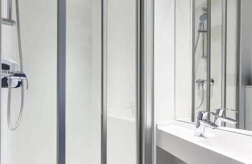 La Madeleine-Bellevue Hotel | hotelF1 Saint Malo