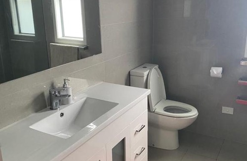Westshore House | HotelSuse