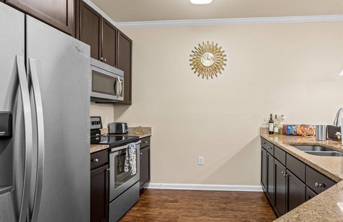 Deerwood Apartment | Hottest Luxury Palace in Jax
