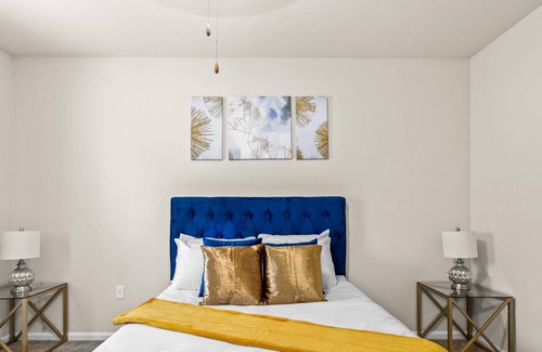 Deerwood Apartment | Hottest Luxury Palace in Jax
