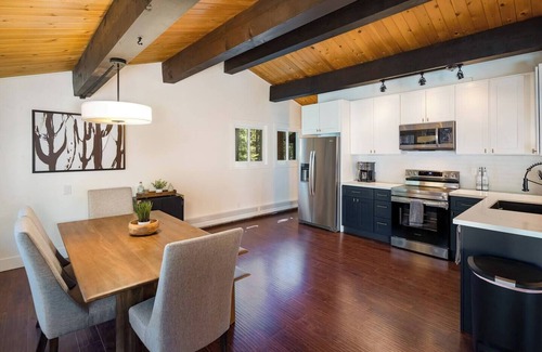 Incline Village Cabin | HotTub, Fireplace, Bunk Room - Fall Family Getaway