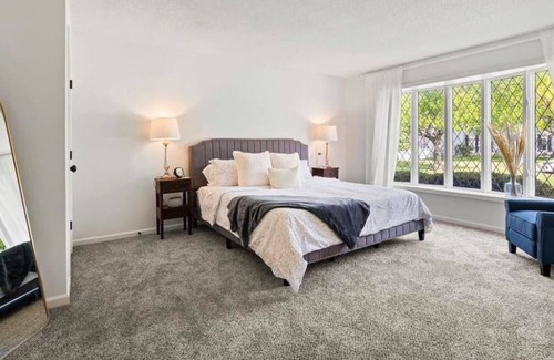 Blue Springs House | HotTub*Pool*Games*GolfCourseView