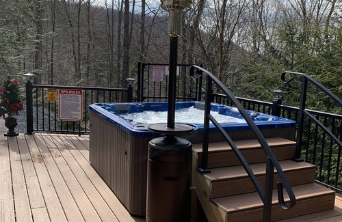 Elka Park House | Hottub, Sauna, Deck, Backyard, Hi-Speed Internet