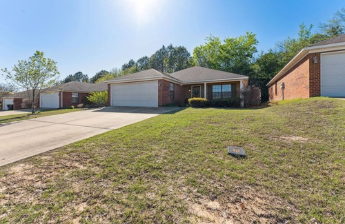 Langston Mile Village House | Hotty Toddy get away in Oxford!