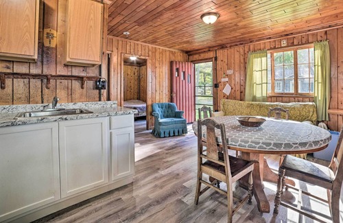 Houghton Lake Cabin | Houghton Lake Cabin w/ Great Outdoor Space!