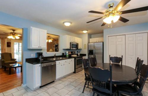 Leesburg House | House #10 Paradise Found (pet friendly) private pier