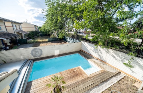 Saint-Simon Villa | House 11 adults & metro access in Toulouse. Perfect for family & colleagues
