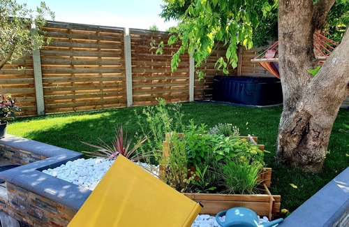 Saint-Medard-en-Jalles House | HOUSE 110 M2/8 people with heated pool 12 km from Bordeaux