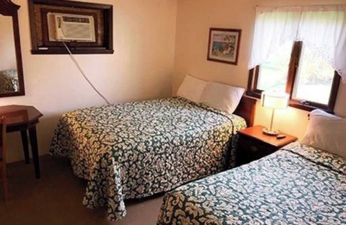 Huron House | House #133 Cozy 3 bedroom Family home with Spectacular views.