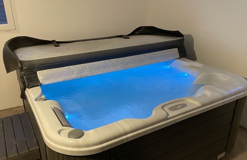 Guilers Villa | House 165 m2/9 people + Jacuzzi + Sauna Proxi Brest