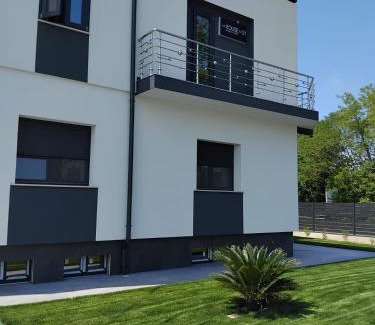 Collecchio House | House 21 Residence Room