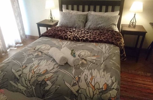 Kempton Park Bed & Breakfast | House 36 - Close to OR Tambo Airport - Full Breakfast Included