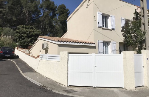 Martigues House | House 6/8 people in Martigues, near downtown, near beaches, quiet.