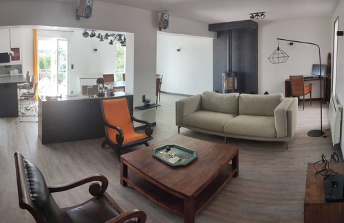 Auvers-sur-Oise House | HOUSE 7 PEOPLE whole unit