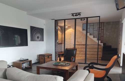 Auvers-sur-Oise House | HOUSE 7 PEOPLE whole unit