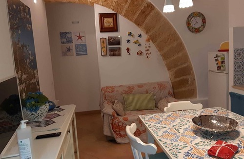 Castellammare del Golfo House | House a stone's throw from the sea with garden