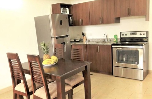 Rio Seco House | House across from pool close to dozens of great beaches - La Pequena Casa