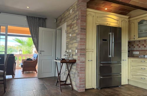 Sant Pere Pescador Ski Chalet | House Adriana- private pool, garden, barbecue, air conditioning, wifi.