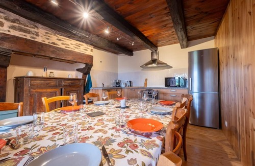 Les Salces House | House and barn complex