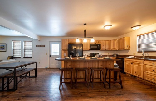 Indian River House | House at Inland Lakes Motel